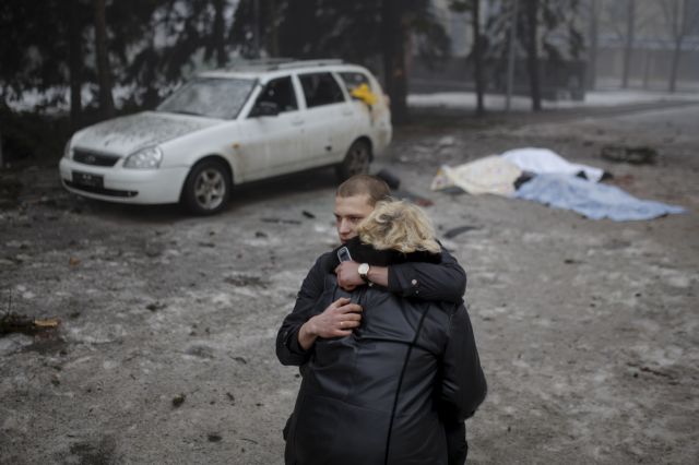 Ανάφλεξη στην Ουκρανία: Νεκροί άμαχοι, «πάγος» στις ειρηνευτικές συνομιλίες
