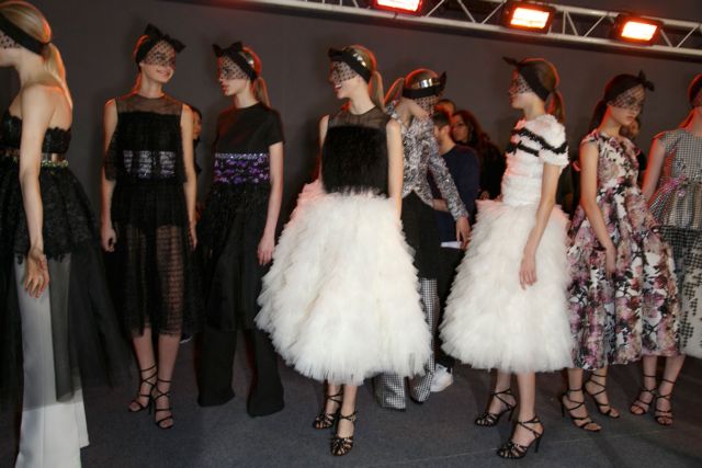 Οι εντυπωσιακές full skirts της άνοιξης