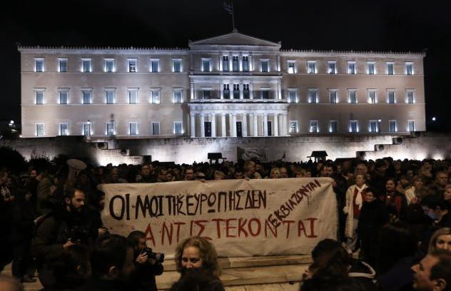 «Όχι» της Αθήνας σε παράταση, επιμένει σε συμφωνία-γέφυρα