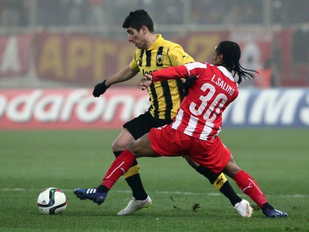 Η ΑΕΚ έμεινε «όρθια» στο Φάληρο και ελπίζει