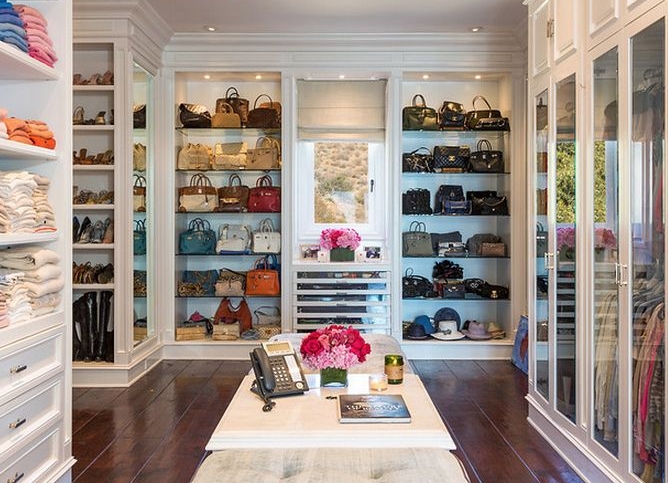 Οι walk-in closets που θα θέλαμε να έχουμε