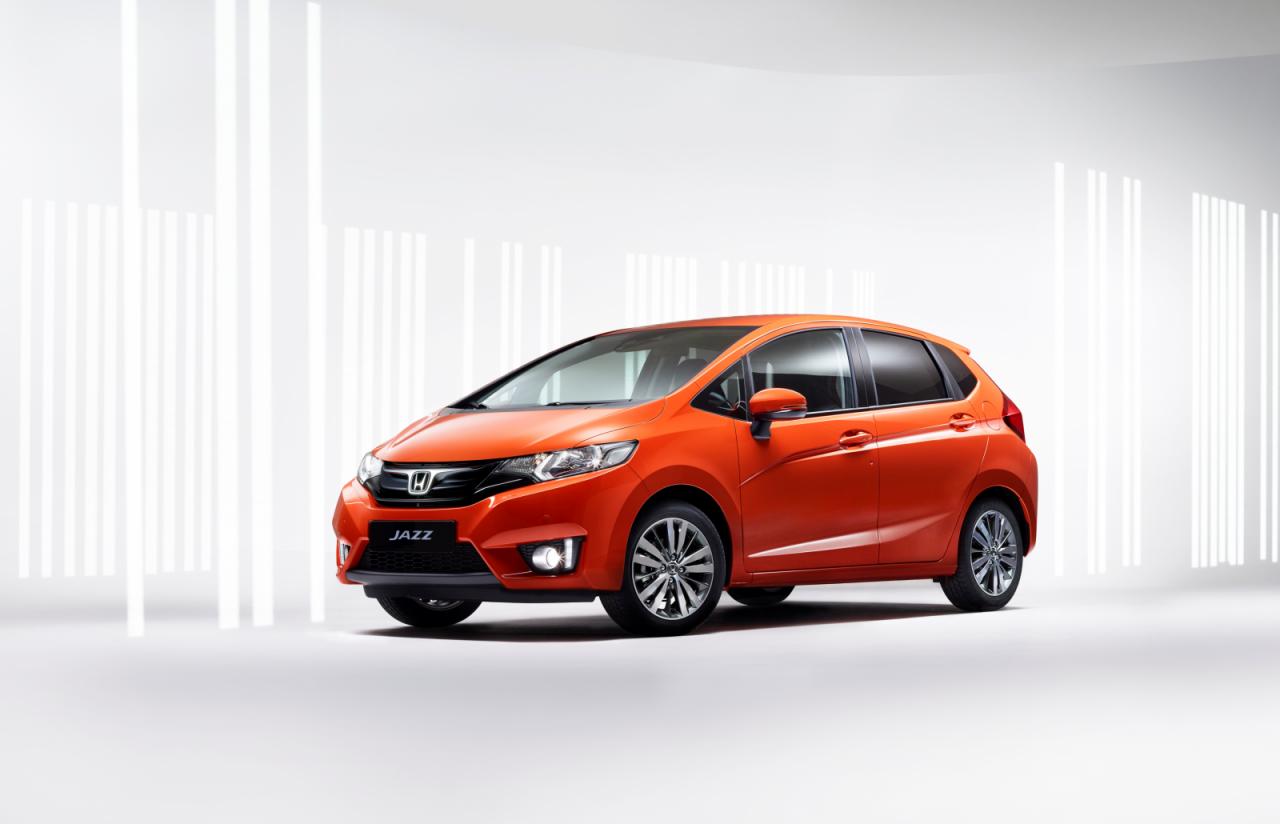 Honda Jazz 2015: Ασκήσεις ιαπωνικής ευρυχωρίας