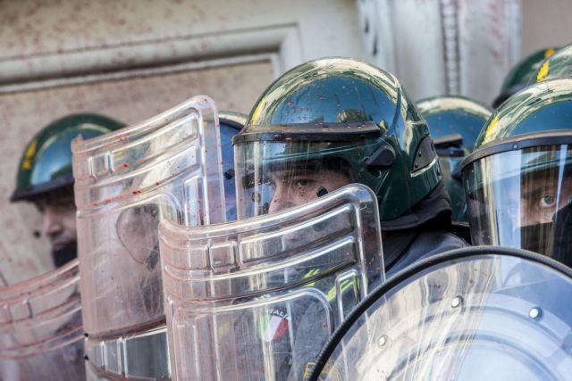 Ρώμη: Συγκέντρωση της Λέγκας και αντιδιαδήλωση της Αριστεράς