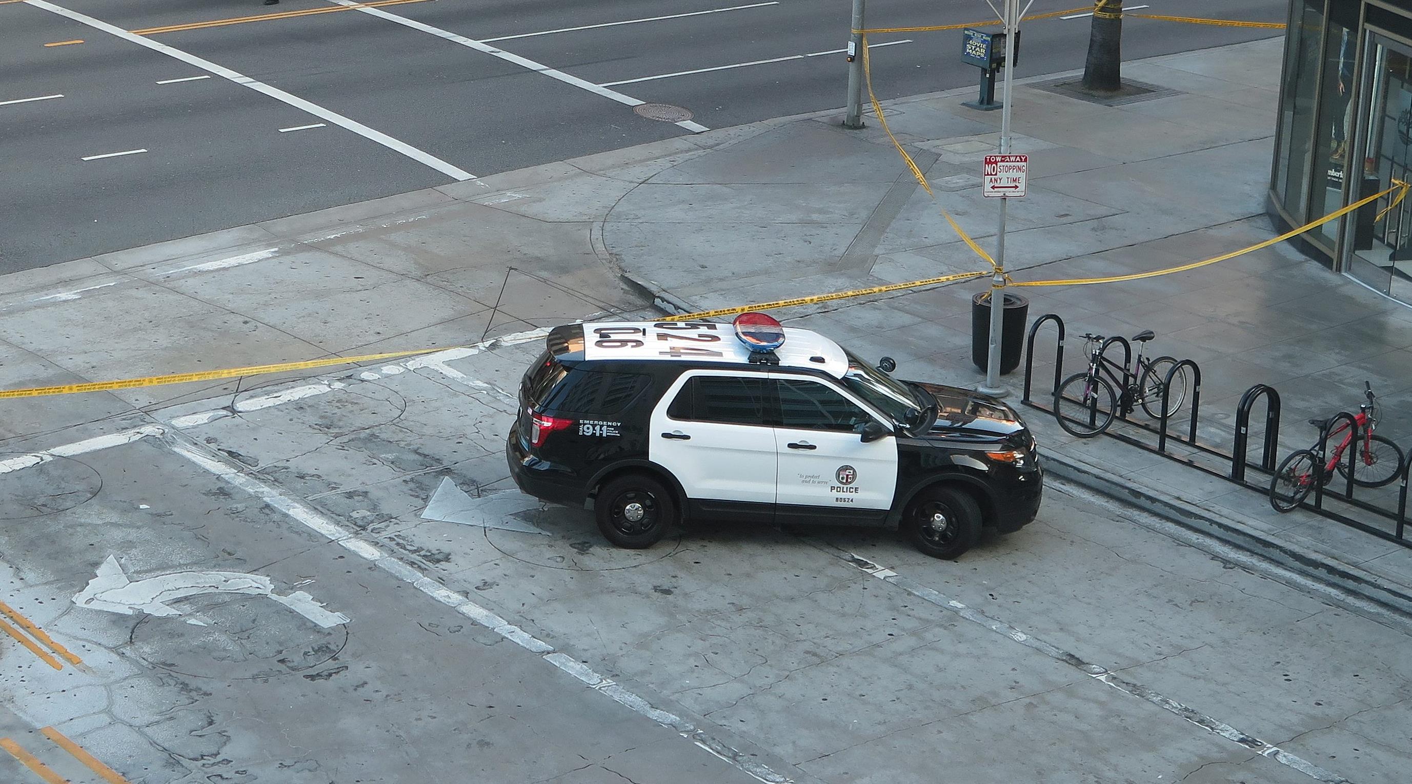 Σοκ: Αστυνομικοί σκοτώνουν άστεγο σε δρόμο του Λος Αντζελες