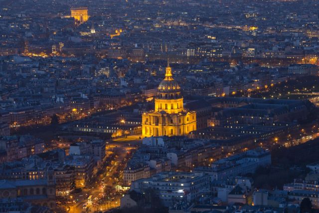 Νέα νύχτα με πλήθος αναφορών για πτήσεις drone πάνω από το Παρίσι