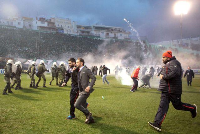 «Είναι δουλειά μου να ελέγχω τον αγωνιστικό χώρο» είπε ο Περέιρα