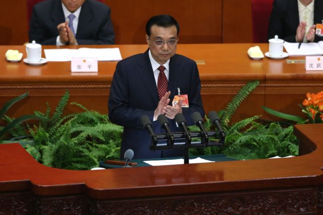 Στο 7% αναθεωρήθηκε η πρόβλεψη για την ανάπτυξη της Κινάς το 2015