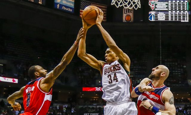 Μέτριος Αντετοκούνμπο, νίκη για τους Μπακς