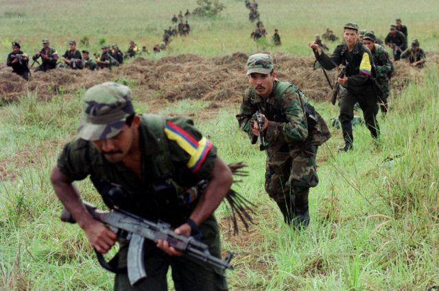 H Κολομβία παγώνει τους βομβαρδισμούς εναντίον των FARC
