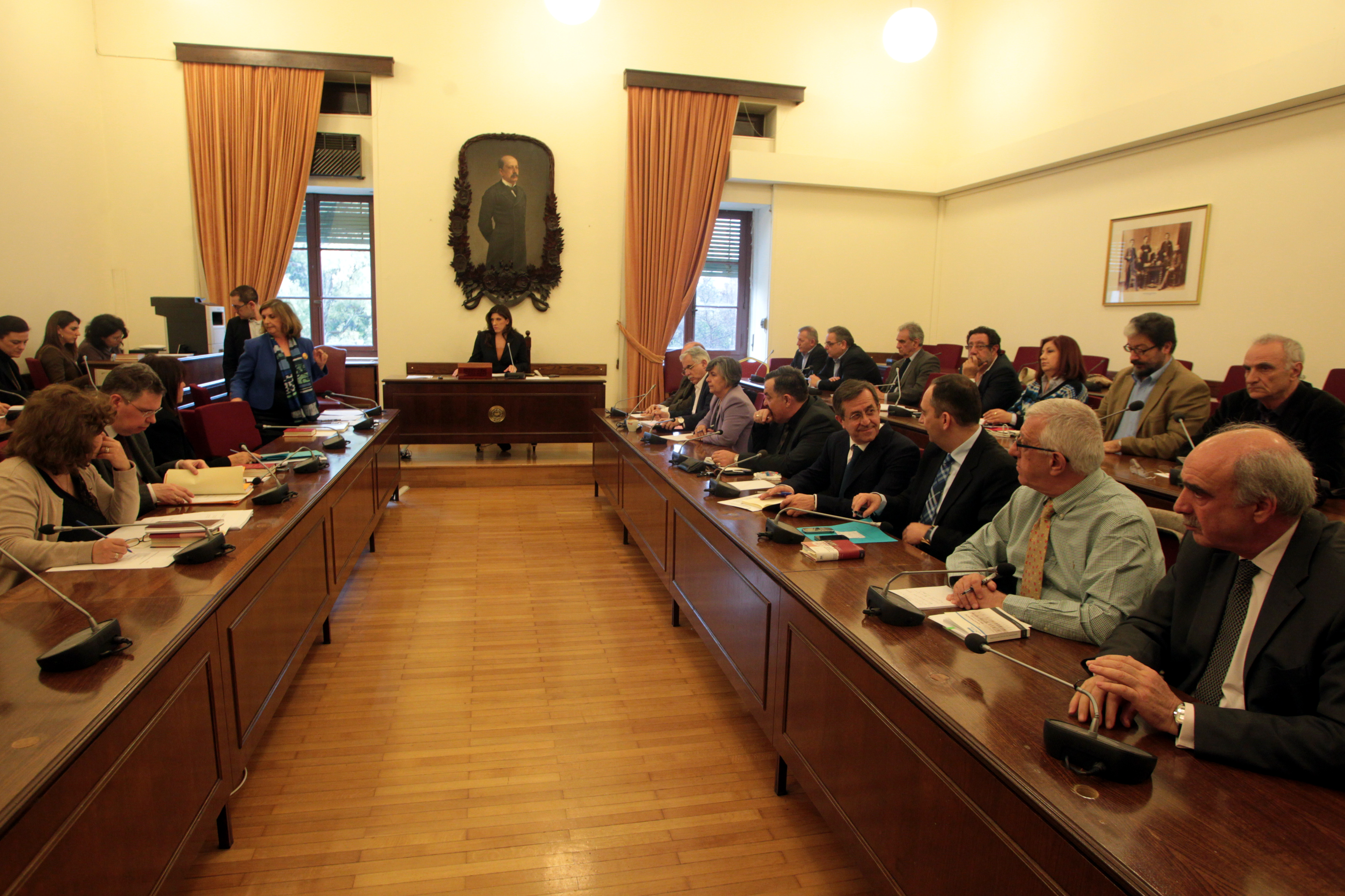 Η Κωνσταντοπούλου κόβει από τη Διάσκεψη των Προέδρων τον εκπρόσωπο του ΠΑΣΟΚ