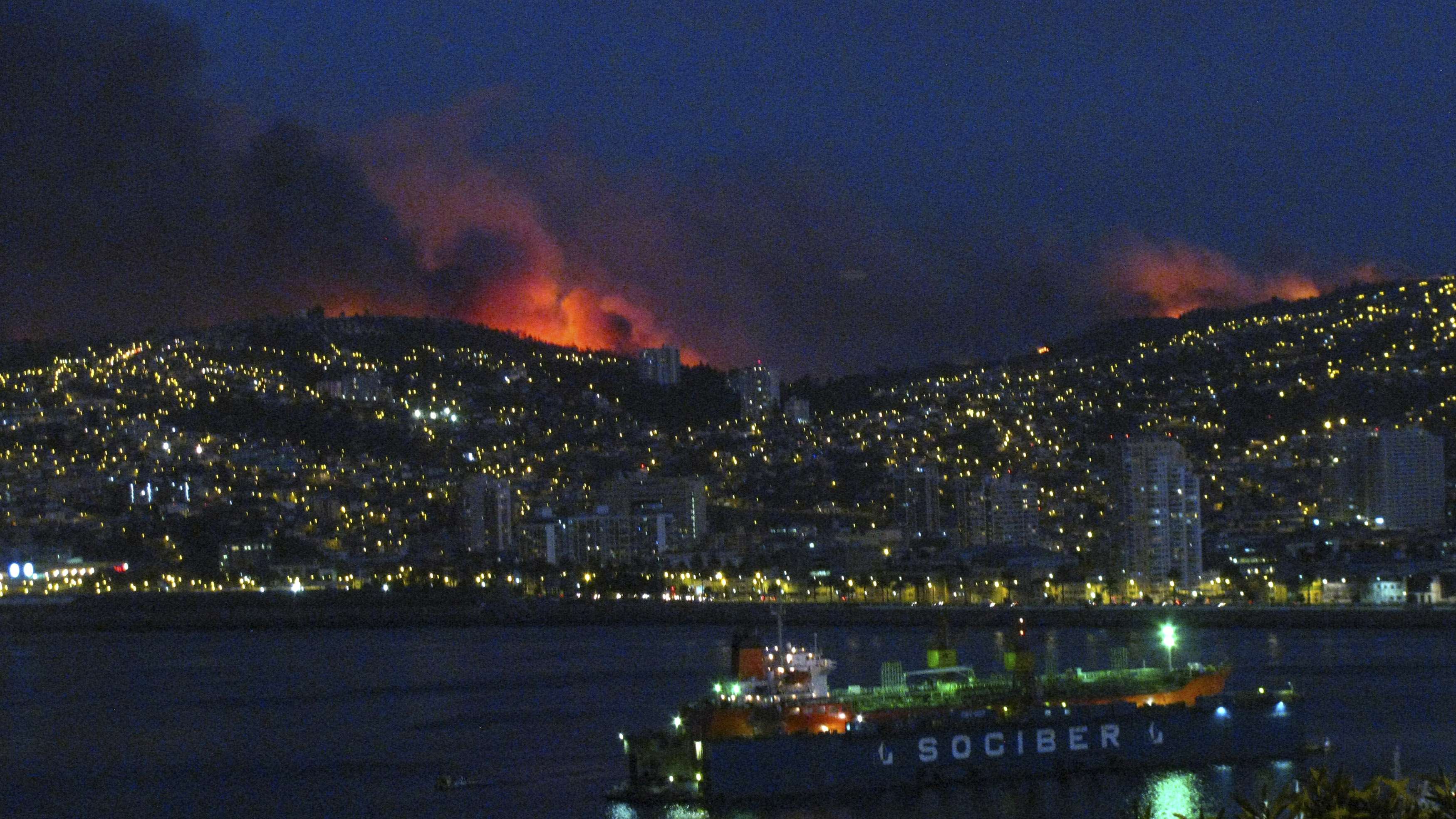 Χιλή: Τεράστια φωτιά απειλεί το Βαλπαραΐσο