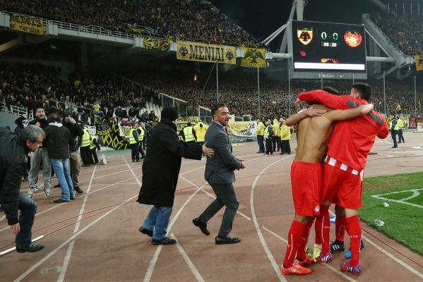 Μήνυση φιλάθλου της ΑΕΚ σε Περέιρα, Κασάμι