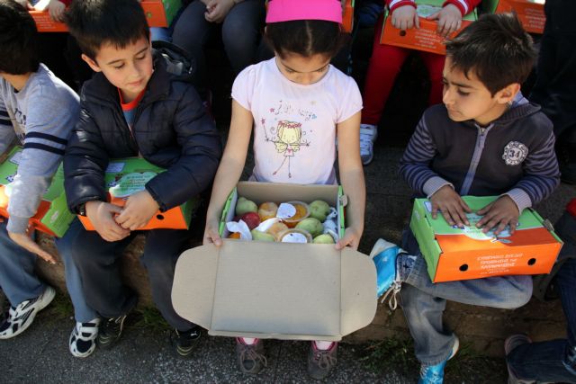 Ποσό 3,14 εκατ. ευρώ από ΕΕ για τη διανομή φρούτων στα ελληνικά σχολεία