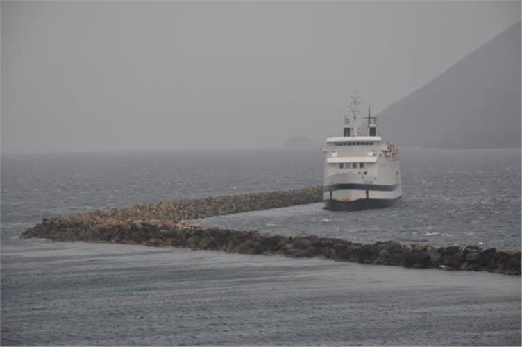 Τρίτο 24ωρο ταλαιπωρίας για τους επιβάτες του «Βιτσέντζος Κορνάρος»