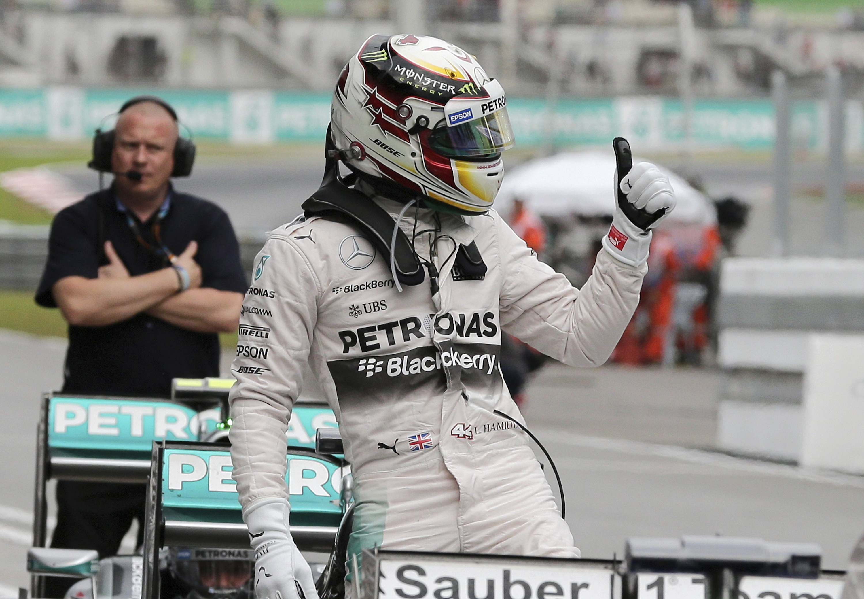 GP Μαλαισίας 2015: Νικητής στη μάχη της pole position ο L. Hamilton