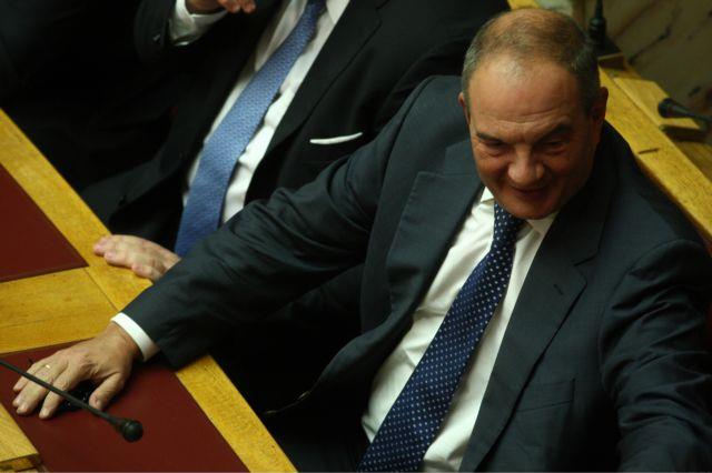 ΠΑΣΟΚ: Να κληθεί και ο Κ.Καραμανλής στην Εξεταστική για τα Μνημόνια