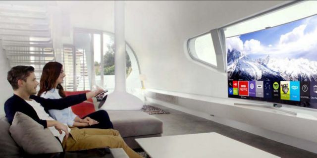 Στην Ελλάδα οι κυρτές Smart TV sUHD της Samsung σε super υψηλές τιμές