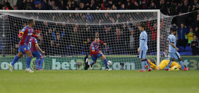 Αποχαιρέτησε τον τίτλο η Σίτι με ήττα από την Κρίσταλ Πάλας