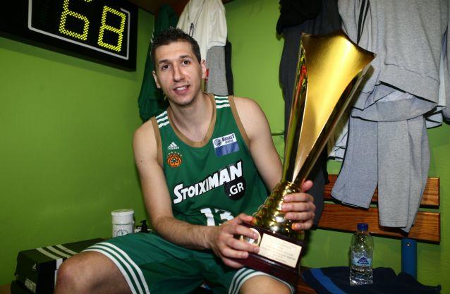 «Θα παίξω ακόμη ένα χρόνο», δηλώνει ο Διαμαντίδης