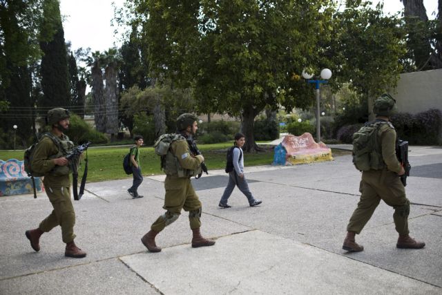 Δυτική Όχθη: Επίθεση με μαχαίρι σε δύο ισραηλινούς στρατιώτες, νεκρός ο δράστης