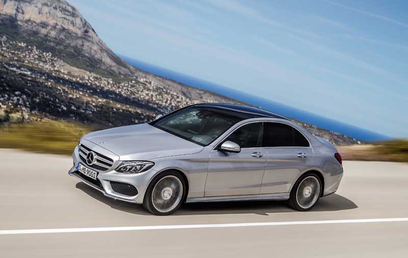 Νέες βενζινοκίνητες και τετρακίνητες εκδόσεις για την Mercedes-Benz C-Class