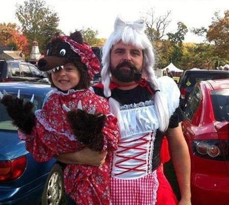 Ηρωικοί μπαμπάδες που κάνουν τα πάντα για τις κόρες τους