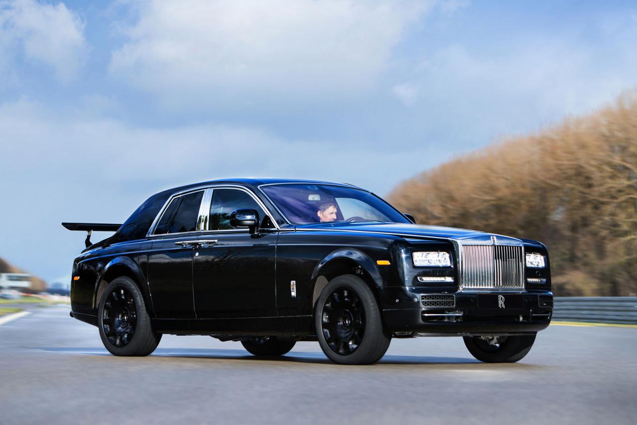 Rolls-Royce SUV: Μια περιπέτεια πολυτέλειας ξεκινά…