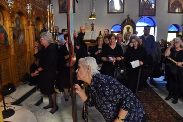 Αυστραλία: Μαζί με τον πρωθυπουργό Αμποτ έκαναν Ανάσταση οι Έλληνες