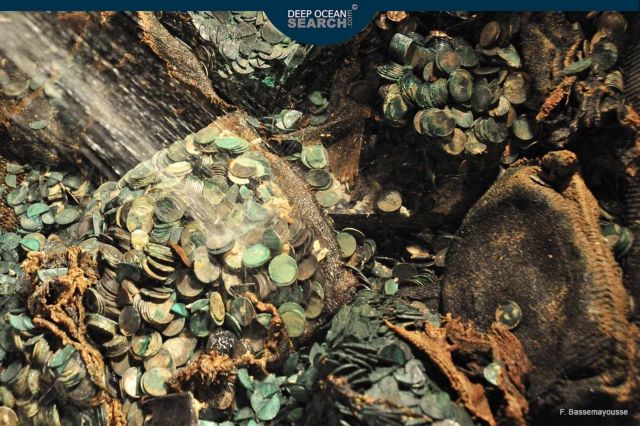 Θησαυρός πολεμικού πλοίου ανασύρθηκε από τον Ατλαντικό Ωκεανό