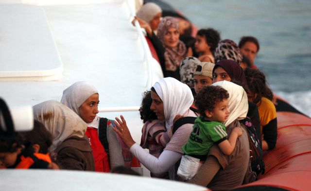Μαρτυρίες για ναυάγιο με 41 νεκρούς μετανάστες στη Μεσόγειο