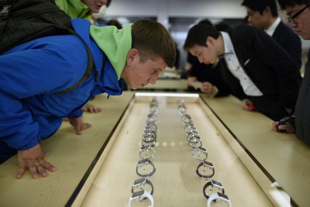 Το Apple Watch δεν θα πωλείται στα καταστήματα στις 24 Απριλίου