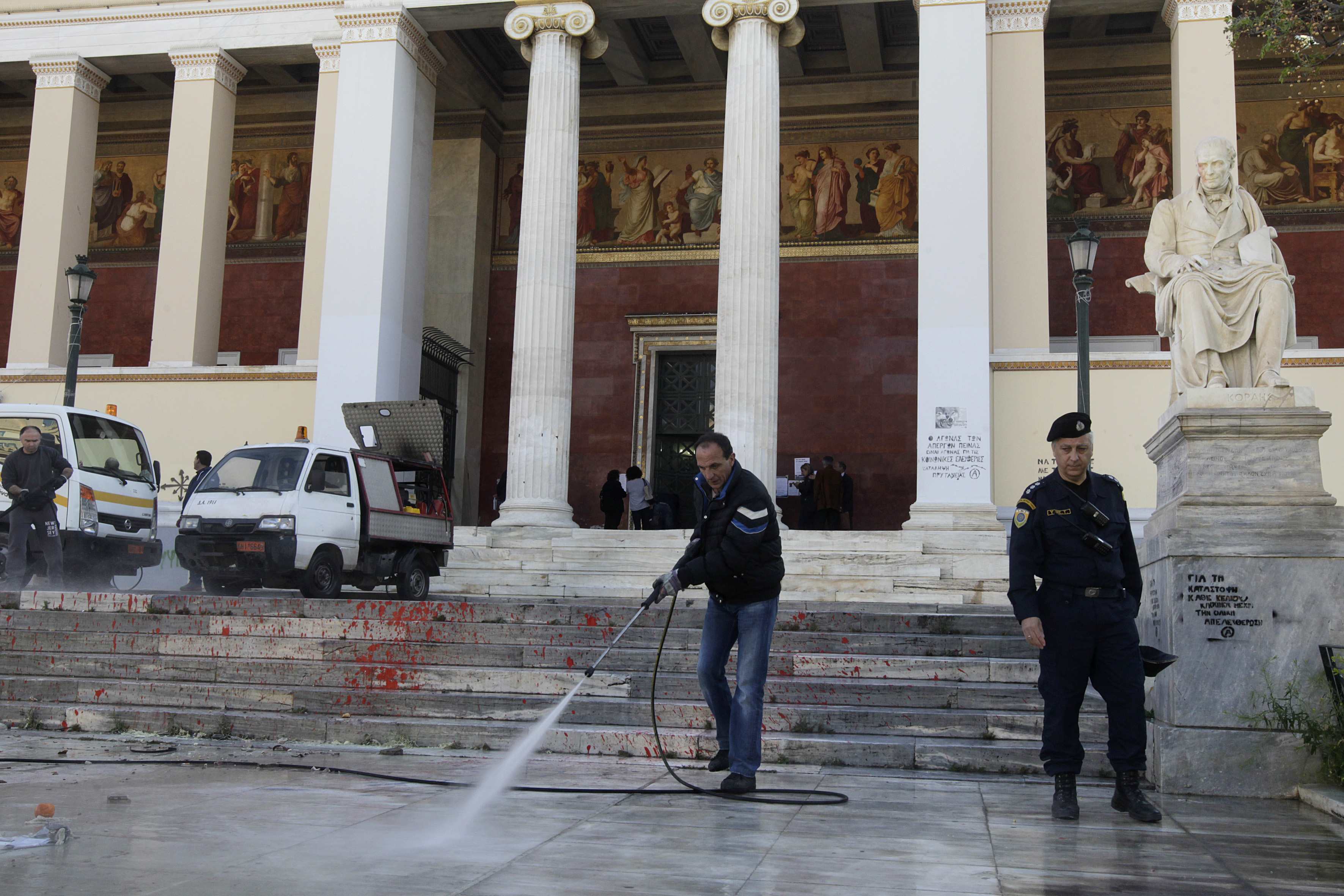 Πρύτανης ΕΚΠΑ: Δεν υπάρχουν φθορές εντός του κτιρίου