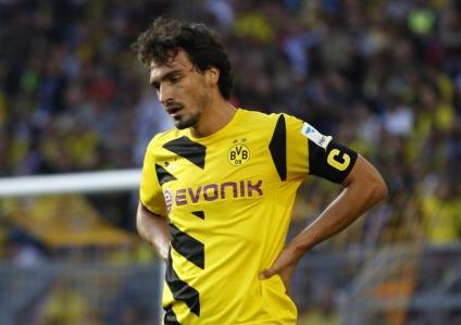 Επίσημη πρόταση της Μ.Γιουνάιτεντ για τον Χούμελς