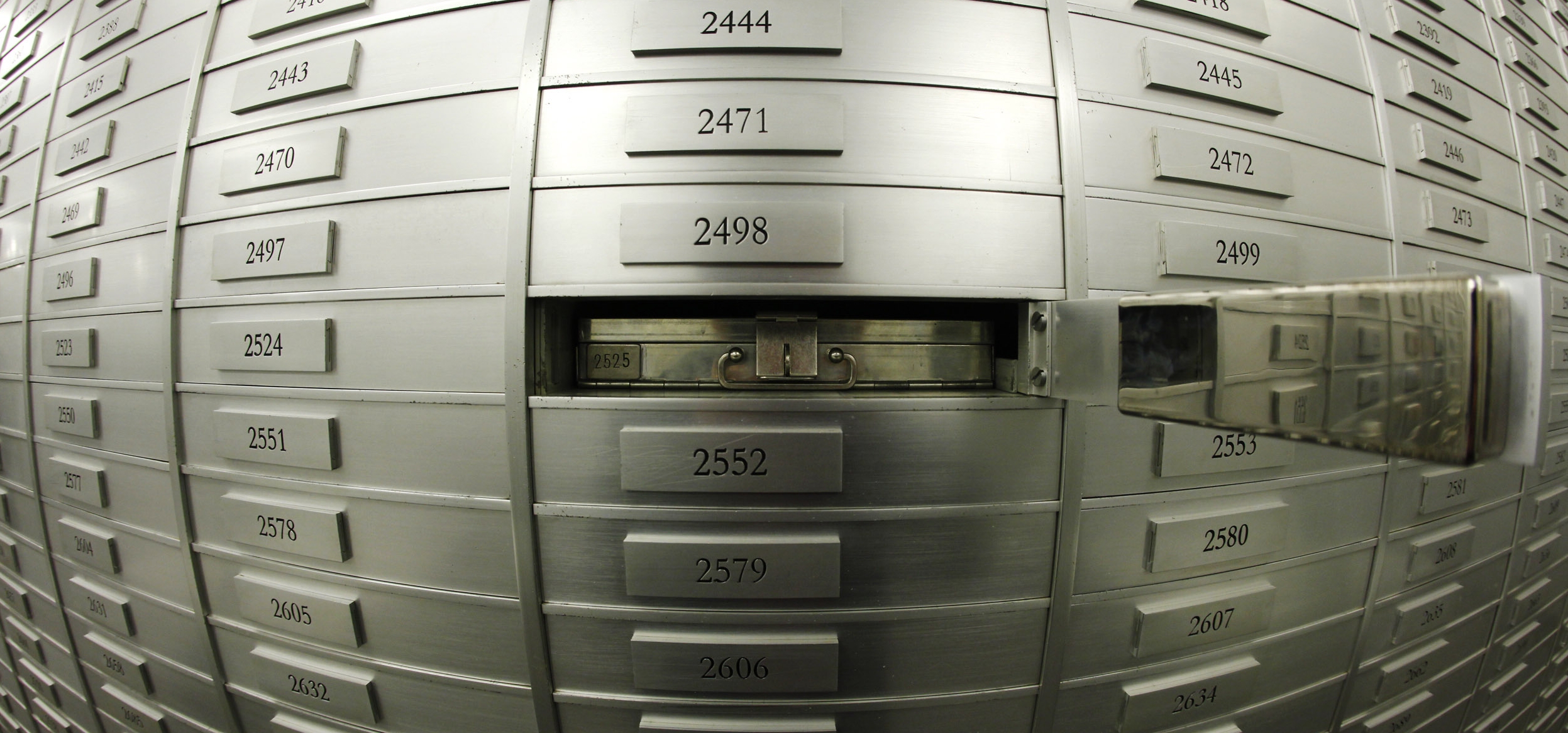 Προς νομοσχέδιο για τις κρυμμένες καταθέσεις στην Ελβετία