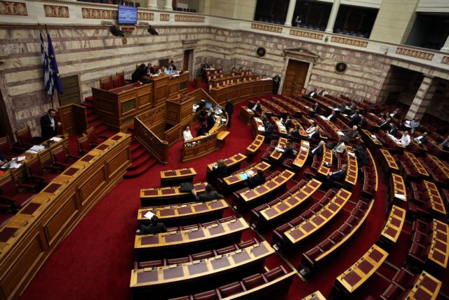 Αντιπαράθεση στη Βουλή με αφορμή τη συνέντευξη Τσίπρα