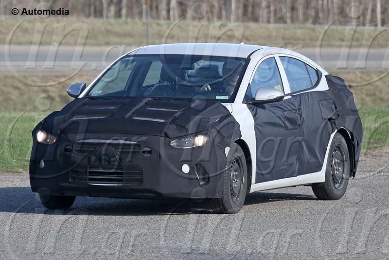 Hyundai Elantra 2016: Κορεατική αντεπίθεση