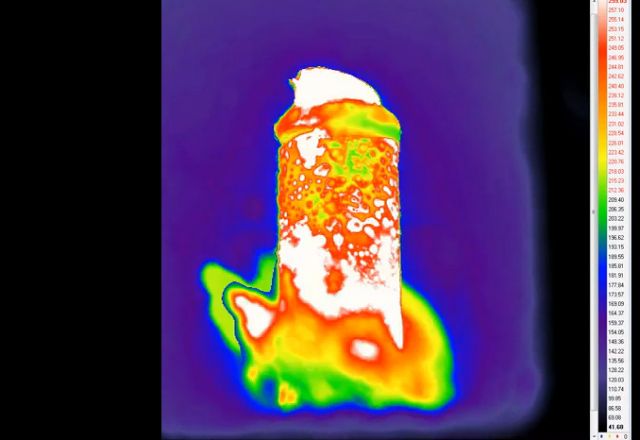 Βίντεο: Αλυσιδωτή αντίδραση κάνει μπαταρίες λιθίου να εκρήγνυνται