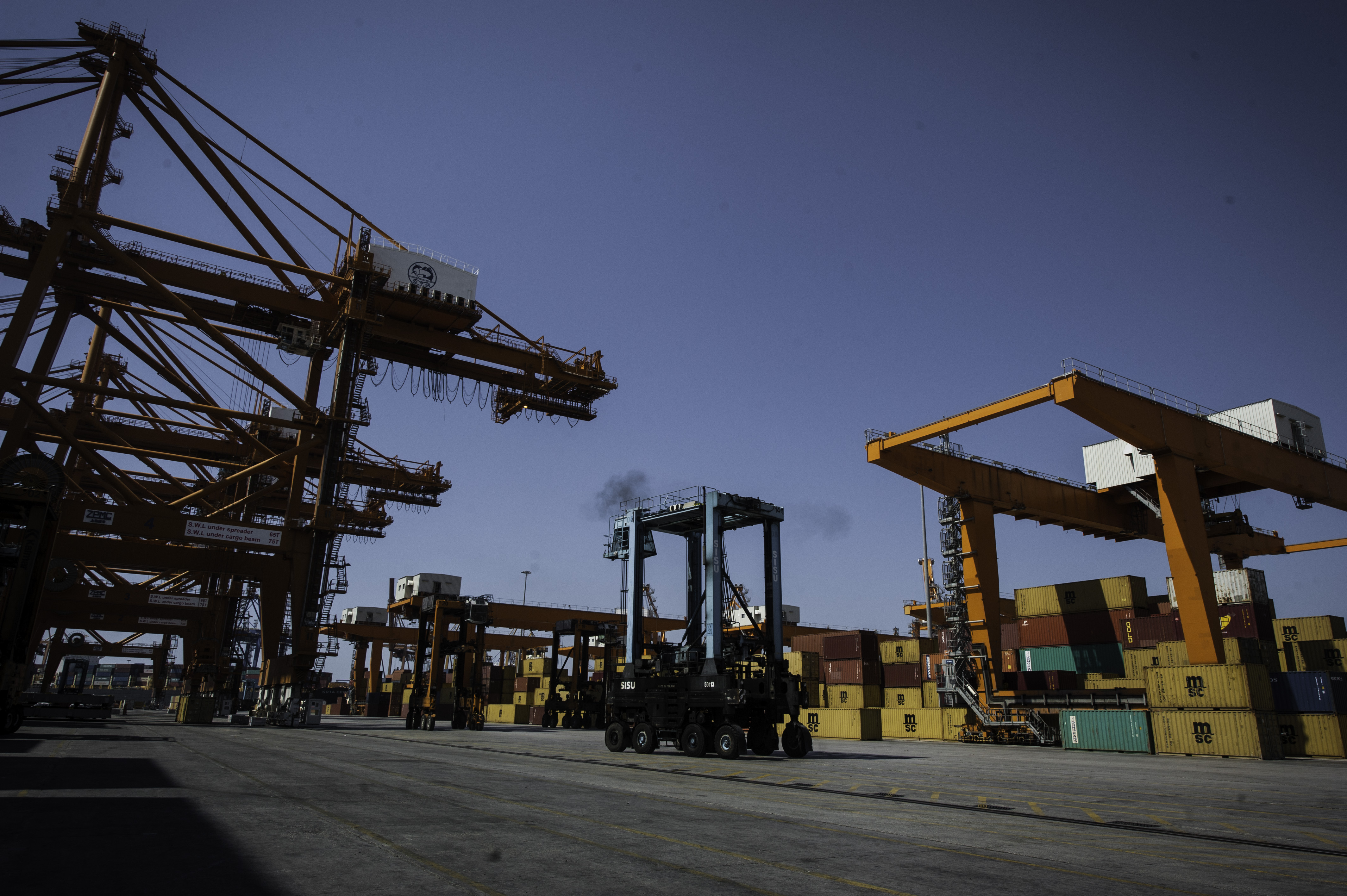 Απεργούν στις 7 Μαΐου οι εργαζόμενοι στα λιμάνια όλης της χώρας