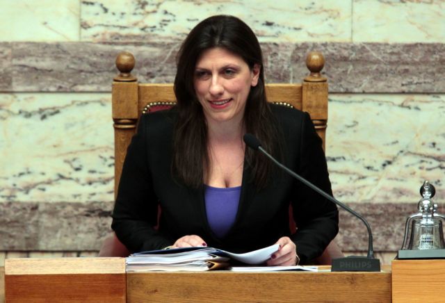 Καβγάς στη Βουλή «την ώρα που ξημερώνει και οι πετεινοί λαλούν»