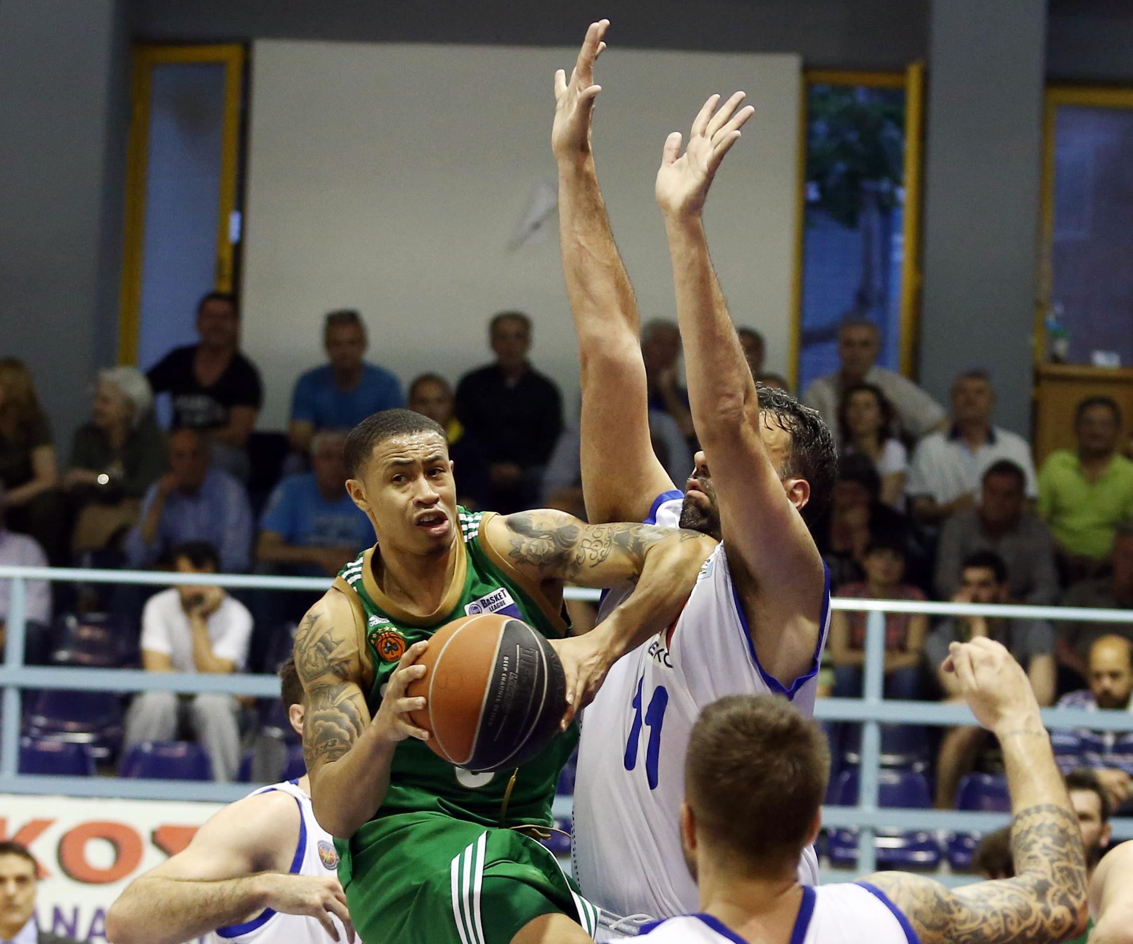 Νίκη στην Ελευσίνα και… τρόμος με Παππά στο ντεμπούτο Μανωλόπουλου