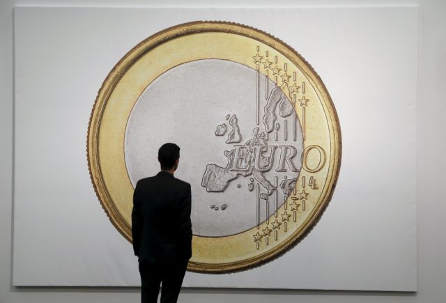 MARC: Συντριπτικά υπέρ του ευρώ οι πολίτες και φόβος για χρεοκοπία