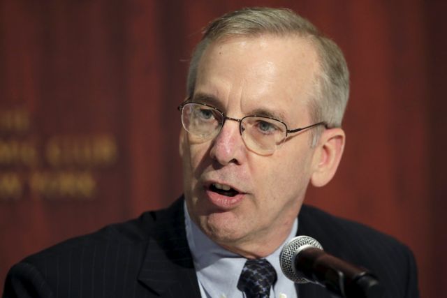 Πιέσεις στο δολάριο από δηλώσεις στελέχους της Fed