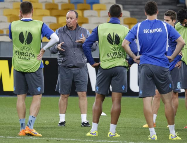 Όλα ανοιχτά για Ντνίπρο-Νάπολι, σφραγίζει εισιτήριο η Σεβίλη