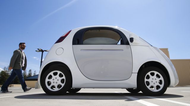 Ντεμπούτο το καλοκαίρι για το Aυτοκίνητο Xωρίς Oδηγό της Google