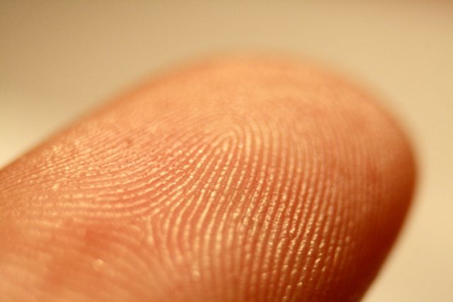 Νέο τεστ ανιχνεύει τη χρήση ναρκωτικών στα δακτυλικά αποτυπώματα