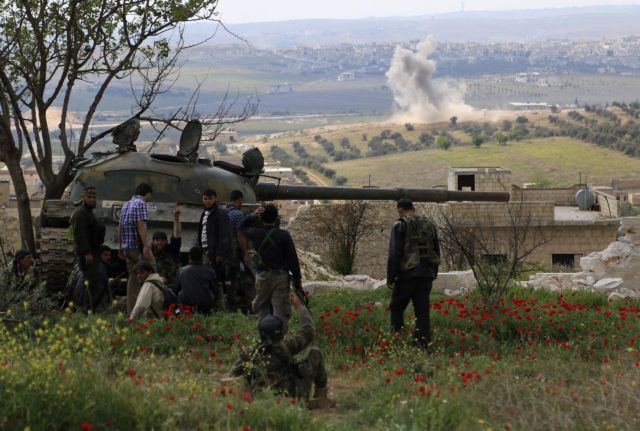 Ισλαμιστές κατέλαβαν τη μεγαλύτερη βάση του στρατού στην επαρχία Ιντλίμπ