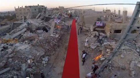 Γάζα: Το κόκκινο χαλί του Φεστιβάλ συμβολίζει το αίμα των θυμάτων