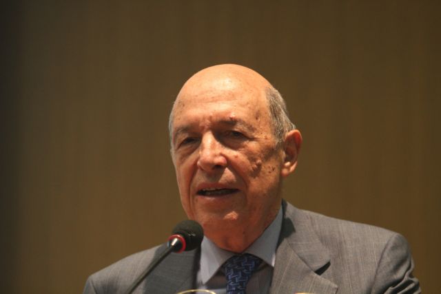 Παρέμβαση Σημίτη για το Συνέδριο του ΠΑΣΟΚ και το πολιτικό μέλλον της χώρας