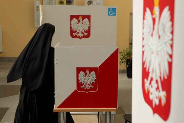 Θρίλερ ο δεύτερος γύρος προεδρικών εκλογών στην Πολωνία