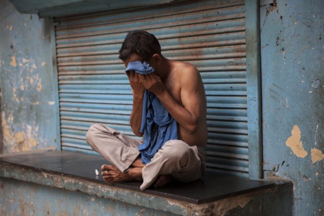 Εκατοντάδες νεκροί από ακραίο κύμα καύσωνα στην Ινδία